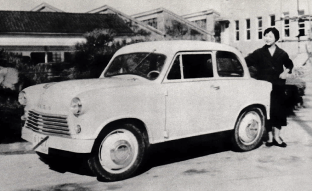 鈴木自動車工業 70年史 SUZUKI DIGITAL LIBRARY｜四輪車開発の始まり